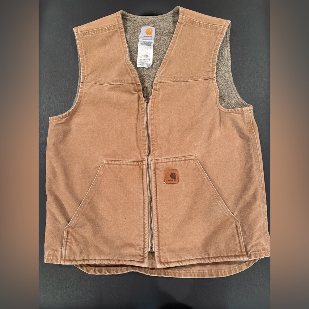 Men’s Carhartt Sherpa-Lined Duck Vest – Size Medium | Workwear Classic